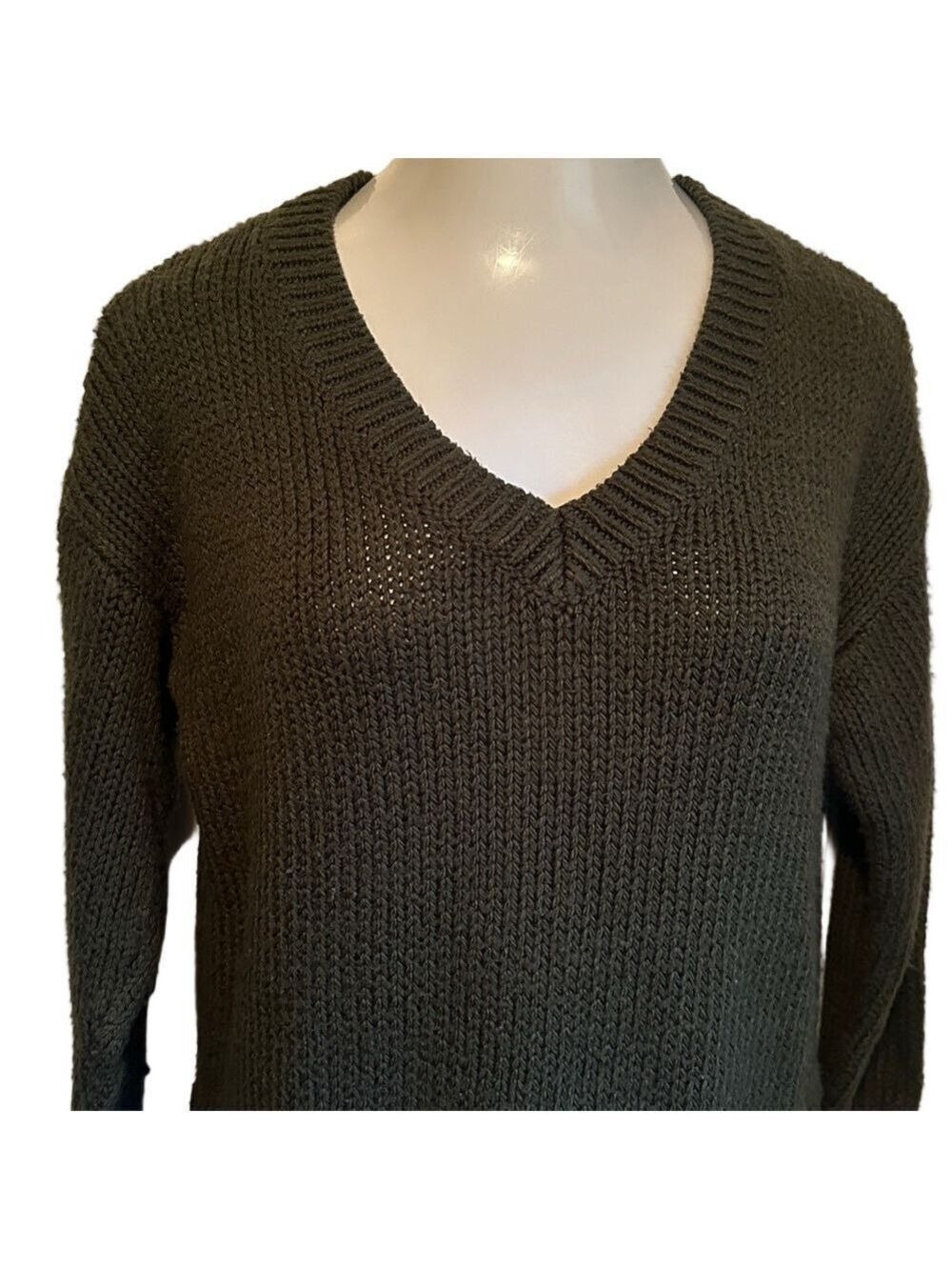 PINK Victoria's Secret Green V-Neck Sweater Medium - Picture 2 of 5